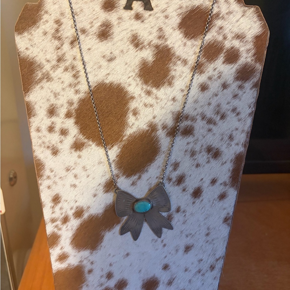 Turquoise bow necklace
